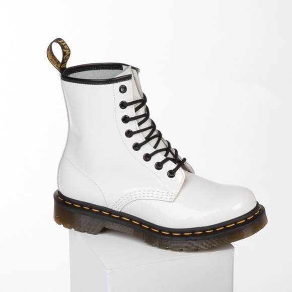 Dr. Martens Shoes - DR. Martins air wave 1460 white smooth leather combat boots